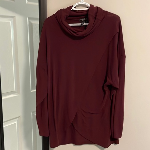 Burgundy Turtleneck sweater -Large - Picture 1 of 5